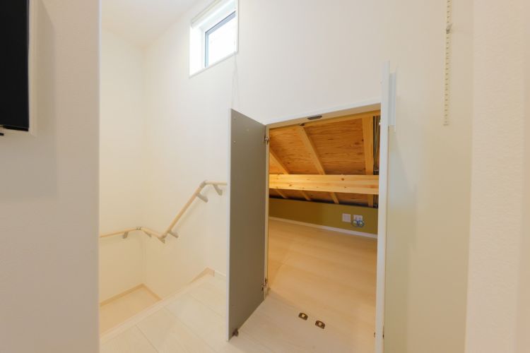 小屋裏収納