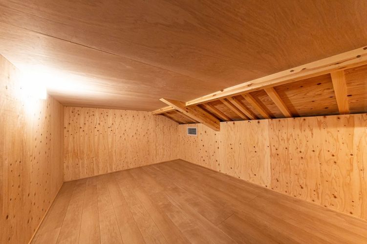 小屋裏収納①